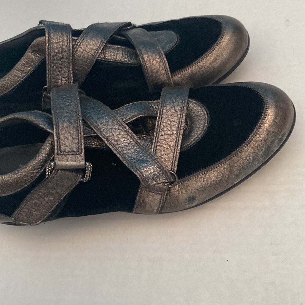 Stuart Weitzman Metallic Bronze and Black Strappy Sneakers - Picture 3 of 6